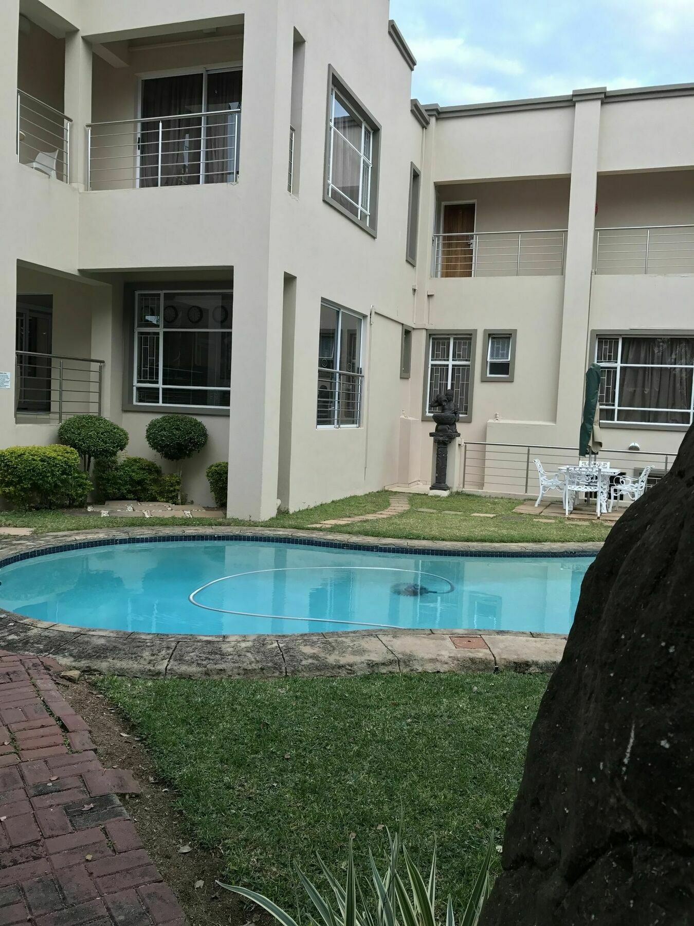 Global Village Guest House Mbombela Exterior photo